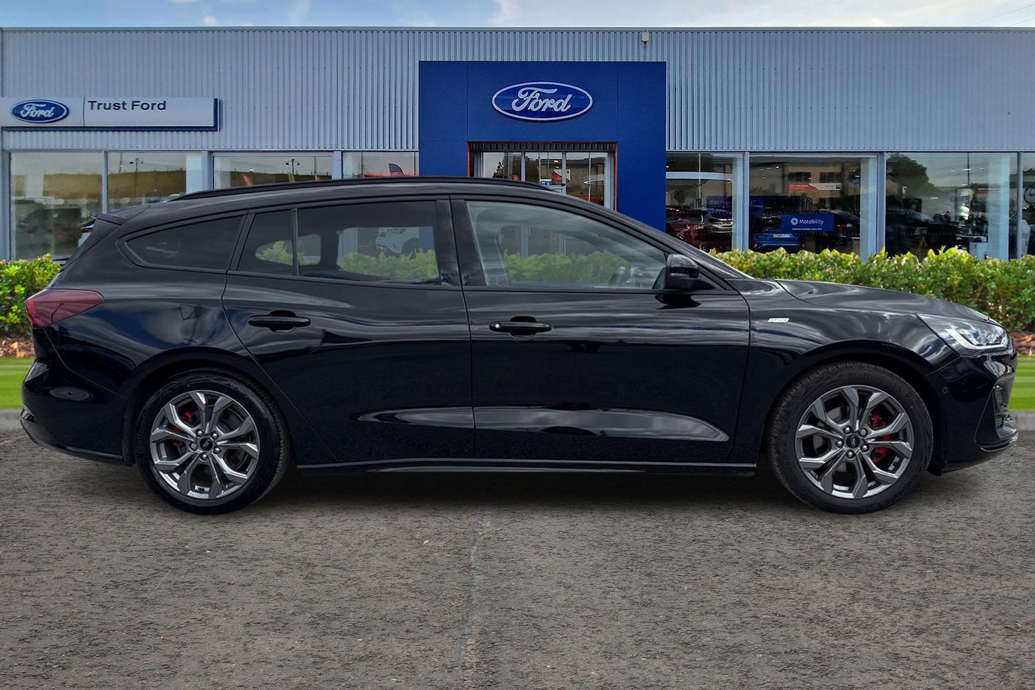 Ford FOCUS Photo 2