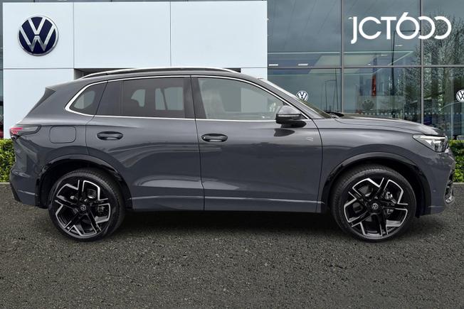 VOLKSWAGEN Tiguan Photo 4