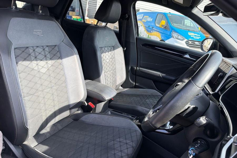 Volkswagen T-ROC Photo autoimg-65b91c157fc810e93e2e31e1bf55bc560c8431df.jpg