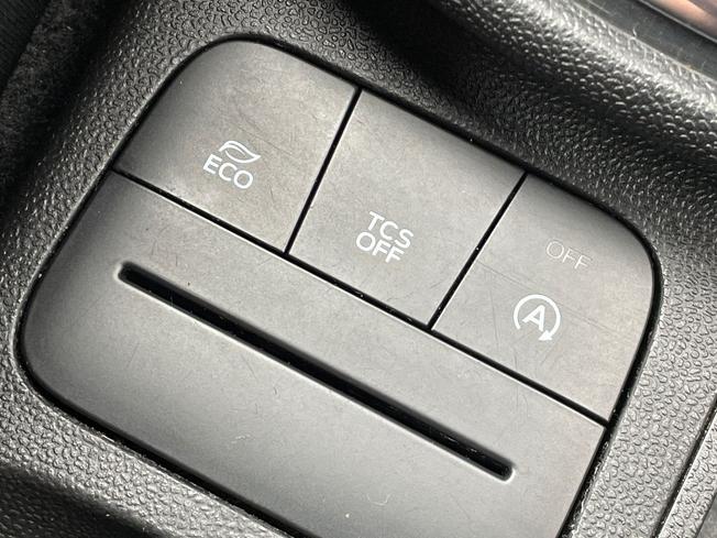 FORD Fiesta Photo 37