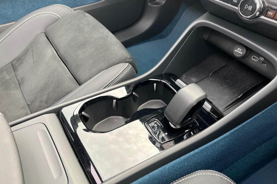 Volvo XC40 Photo autoimg-65bd44f1c35adfb083517d3596f7a10c77ceafee.jpg