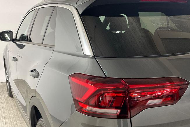 VOLKSWAGEN T-Roc Photo 26