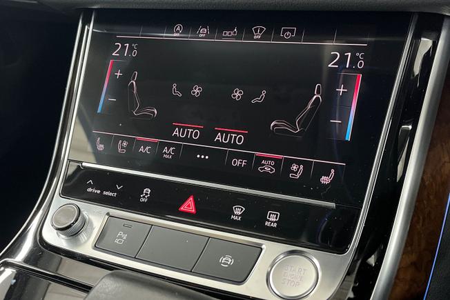AUDI A8 Photo 24