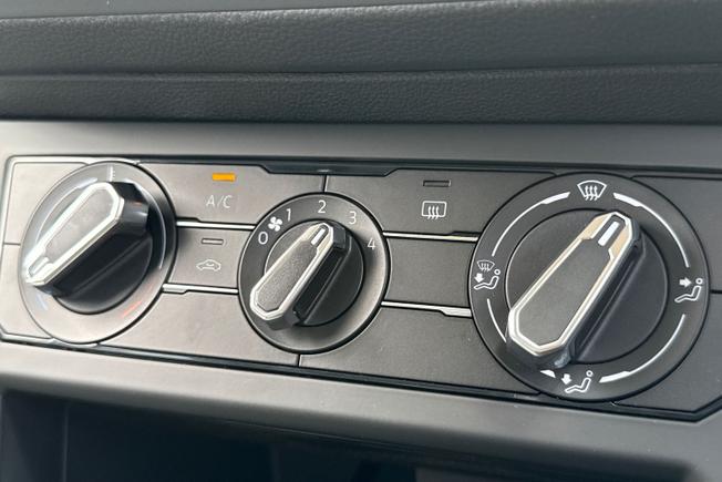 VOLKSWAGEN Polo Photo 44