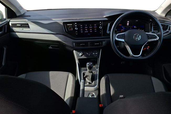 VOLKSWAGEN Polo Photo 10