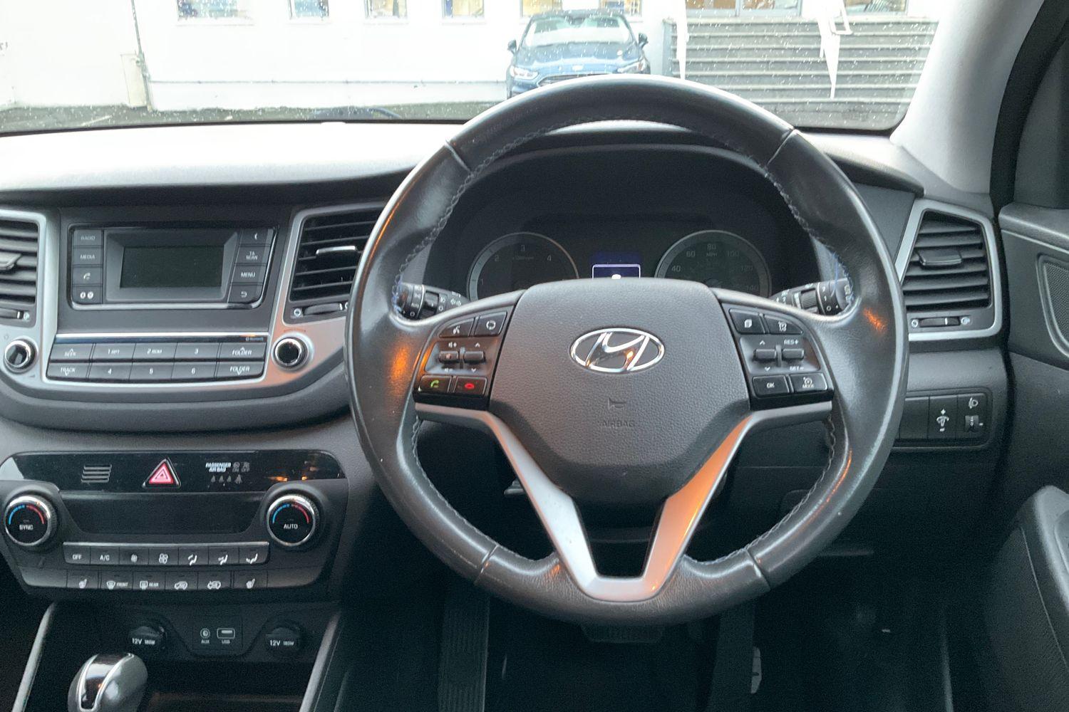 Hyundai TUCSON Photo 11