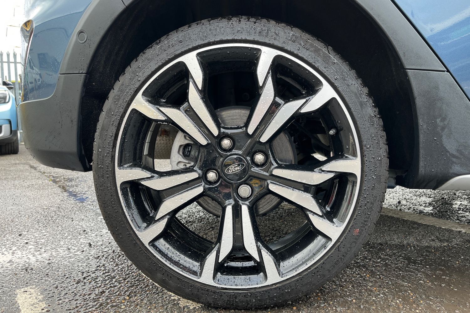 Ford FIESTA Photo 23