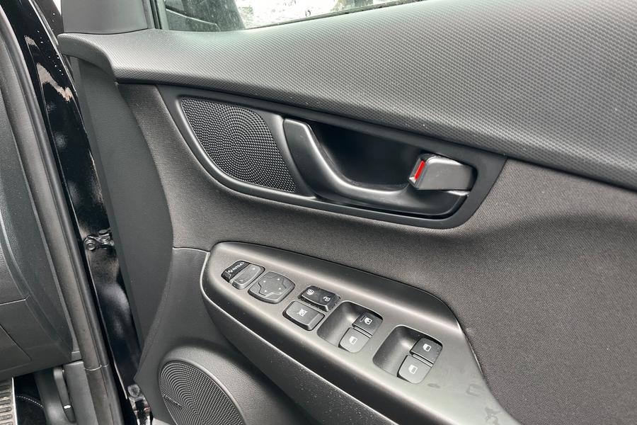 Hyundai KONA Photo autoimg-65d59567d6874270f2229f2c049c49d29562c5f5.jpg