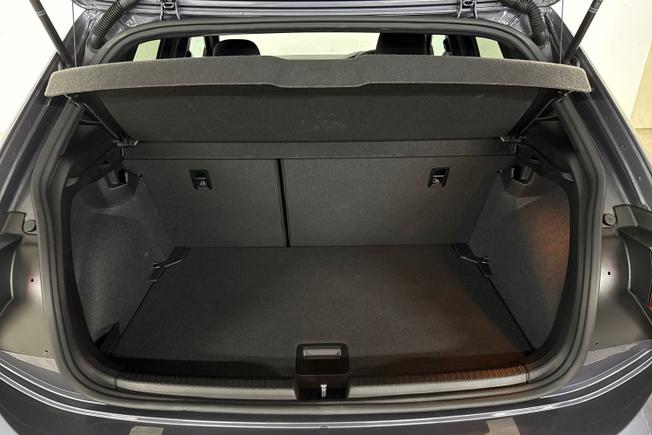 VOLKSWAGEN Polo Photo 12