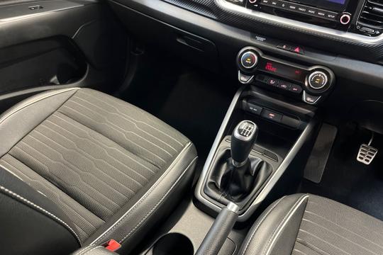 Kia Stonic Photo autoimg-65d902a80929eb7e73a3a2482118a5c5af56024c.jpg
