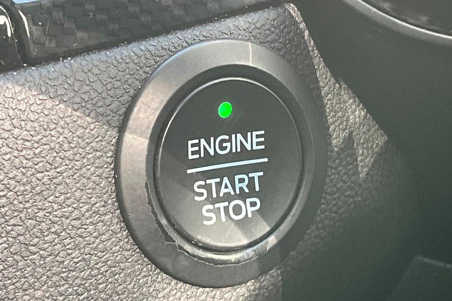 Ford Kuga Photo autoimg-65d9ef19d56f6e8832fe3abdfe0b99f6fd7fbf94.jpg