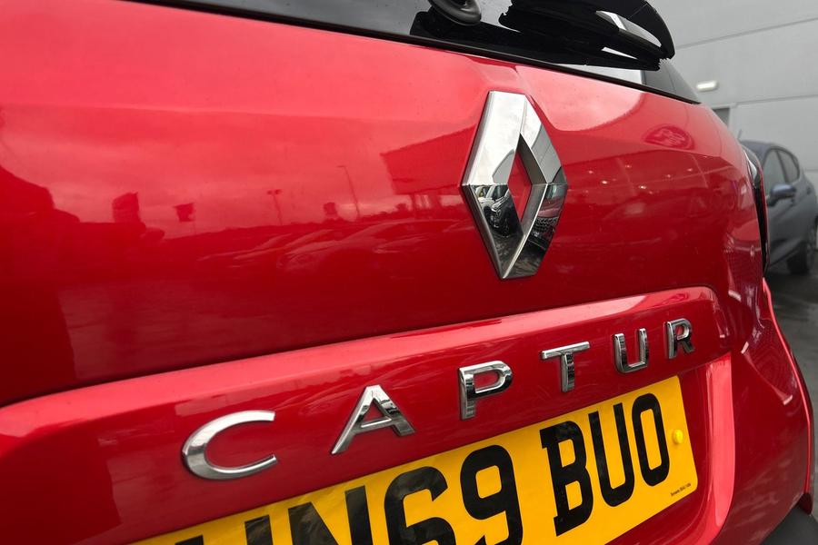 Renault CAPTUR Photo autoimg-65da80c05774b30a2ad7d814de4dd88b8653628f.jpg