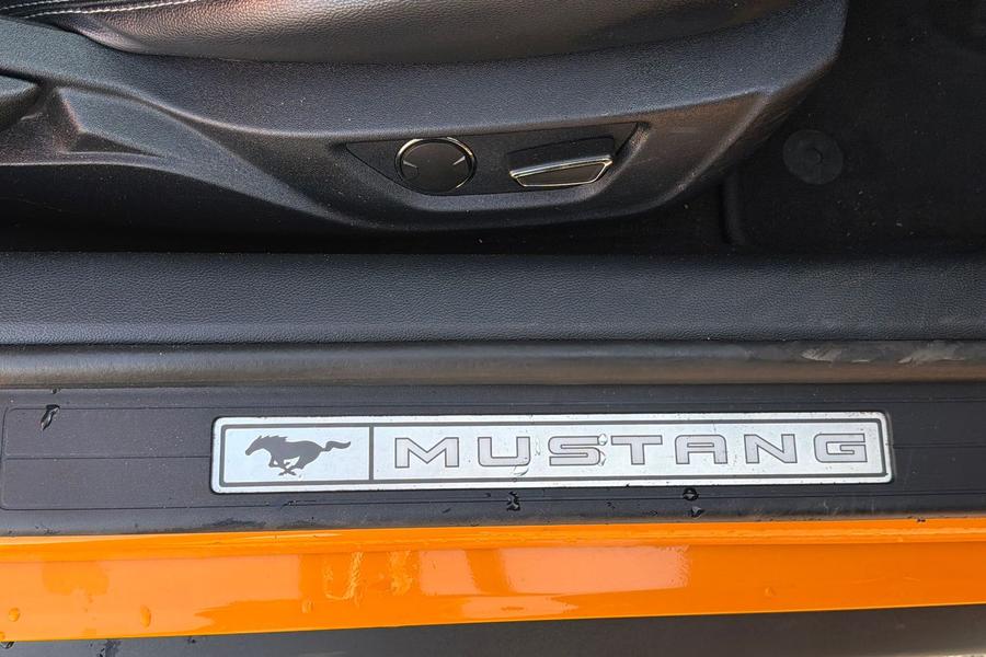 Ford MUSTANG Photo autoimg-65dc51e95ec550e8dd617d7e2b754d4bb11cec33.jpg