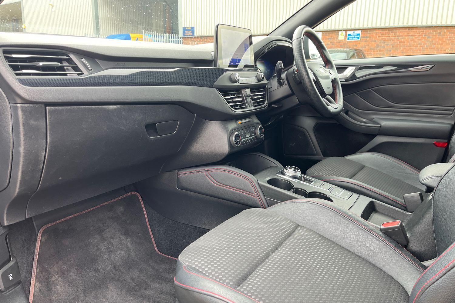 Ford Focus Photo 17