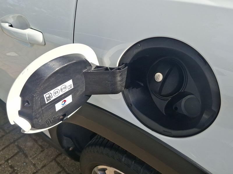 Used Peugeot 2008 NV19UNU 33