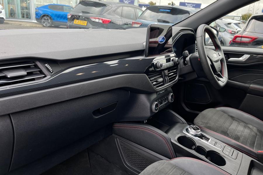Ford KUGA Photo autoimg-65ddb31038e77fb4fc2d95817334d5c60e93c886.jpg
