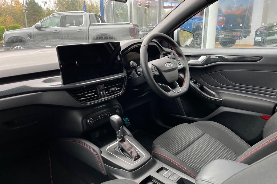 Ford Focus Photo autoimg-65e160dc139b84ac18ede3d5a21c3728232daf1a.jpg