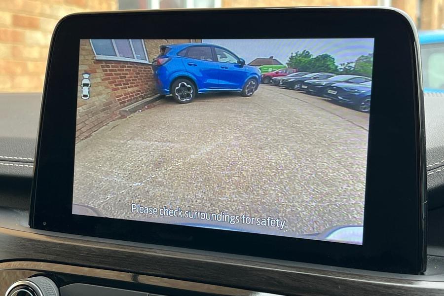 Ford KUGA Photo autoimg-65e255f9c1268b60816a3362ecb0176deb664106.jpg