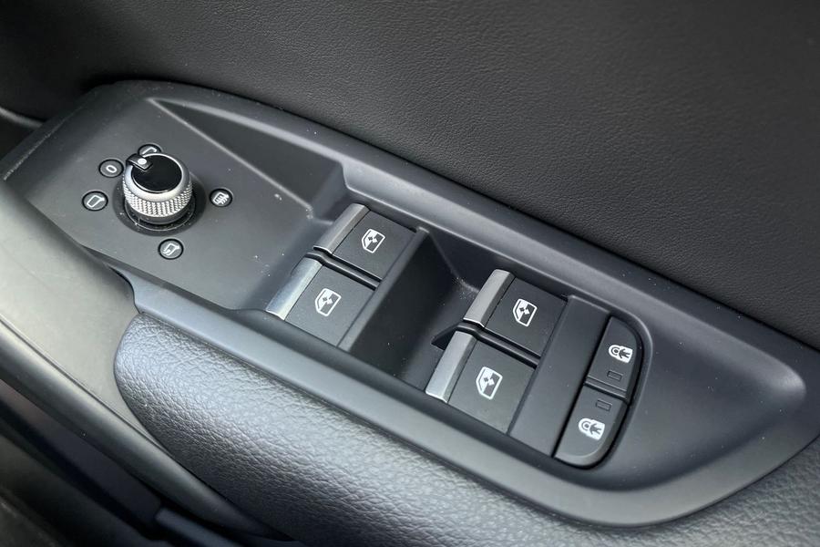 Audi Q5 Photo autoimg-65e36f10888a98e955fb57b118f27e133c23de04.jpg