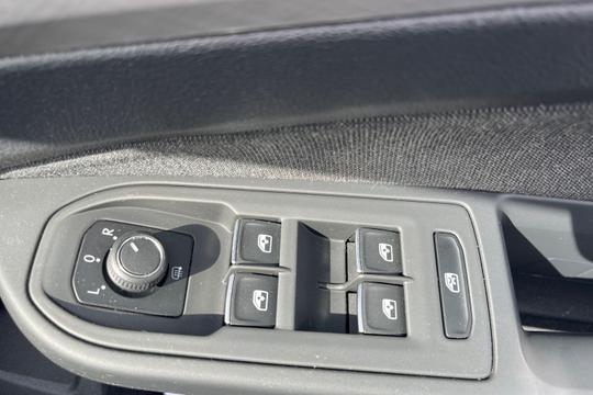 Volkswagen Golf Photo autoimg-65e40e0ffb8bfeb1003aafa79a1065001ff1e0ee.jpg