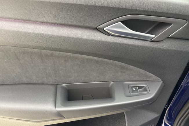 VOLKSWAGEN Golf Photo 32