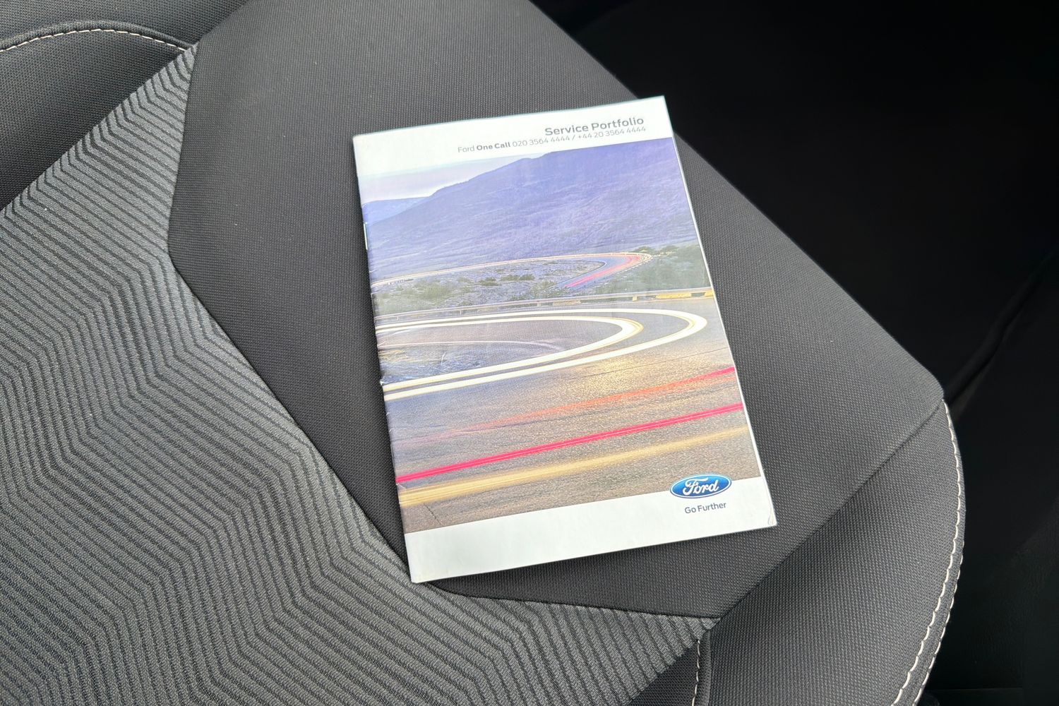 Ford KA+ Photo 21