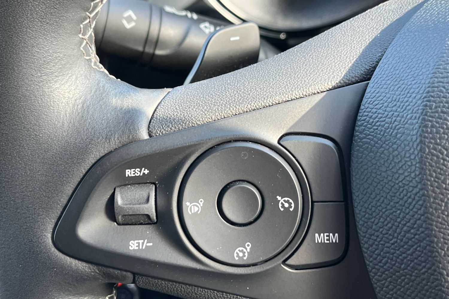 Vauxhall CORSA Photo 34