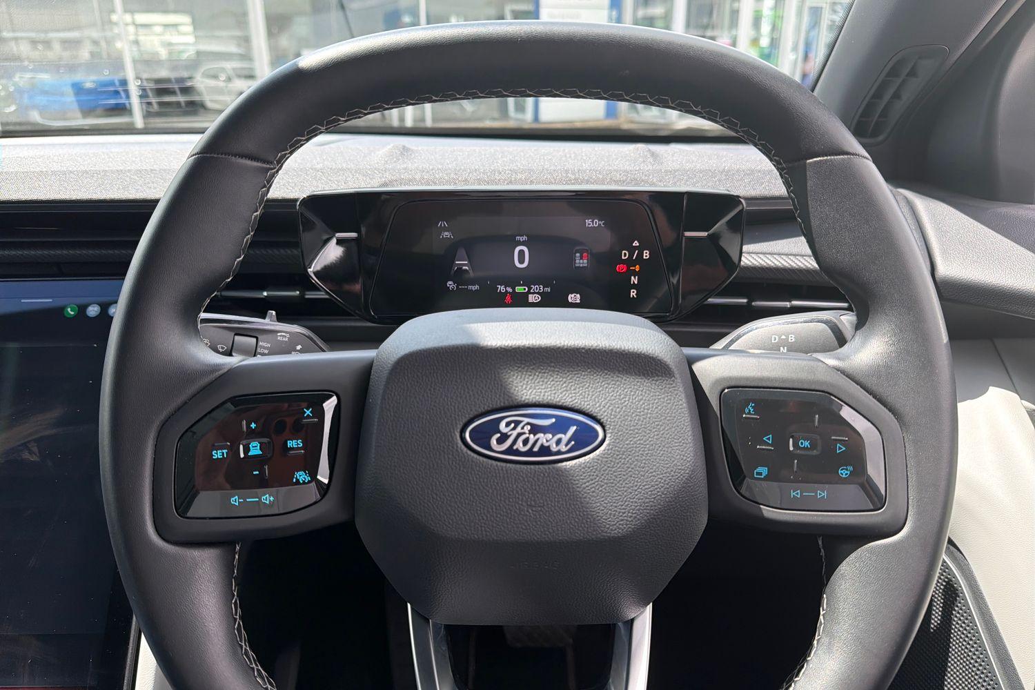 Ford Explorer Photo 11