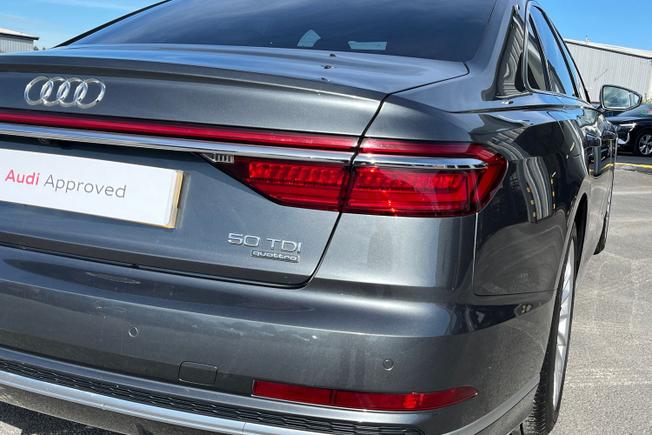 Audi A8 Photo 18