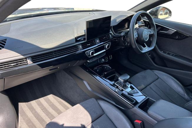 AUDI A4 Photo 2