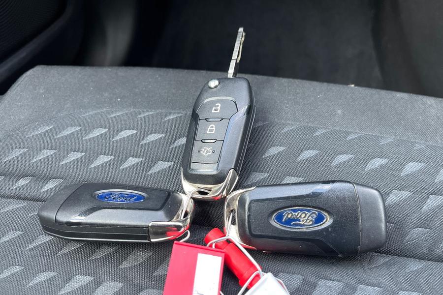 Ford FIESTA Photo autoimg-65f59f311392ff0788e52393cc83d539e7a4d05c.jpg