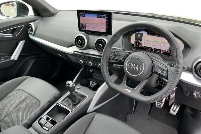 AUDI Q2 Photo 6