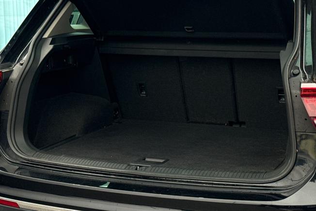 VOLKSWAGEN Tiguan Photo 12