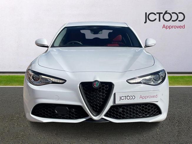ALFA ROMEO Giulia Photo 8