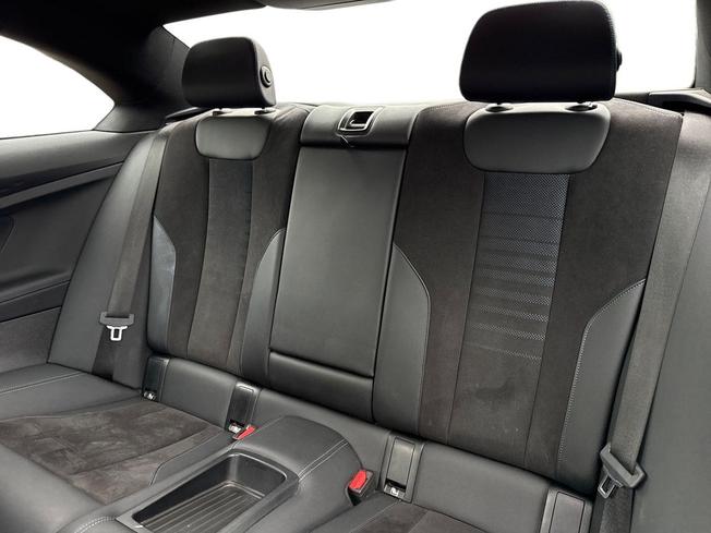 BMW 2 Series Photo 9