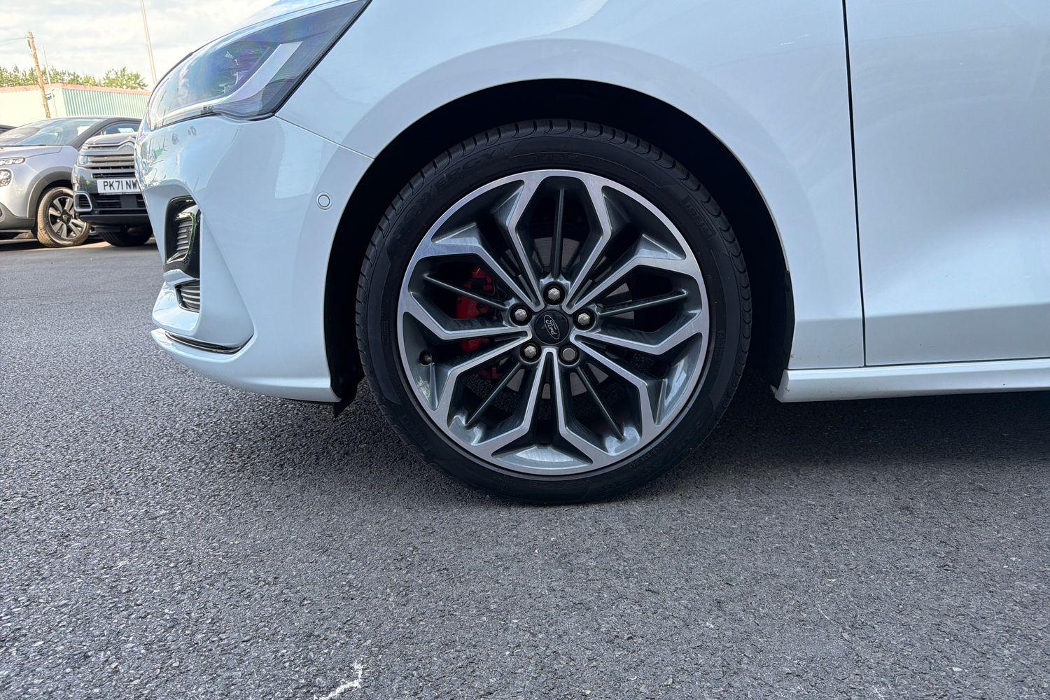 Ford FOCUS Photo 7