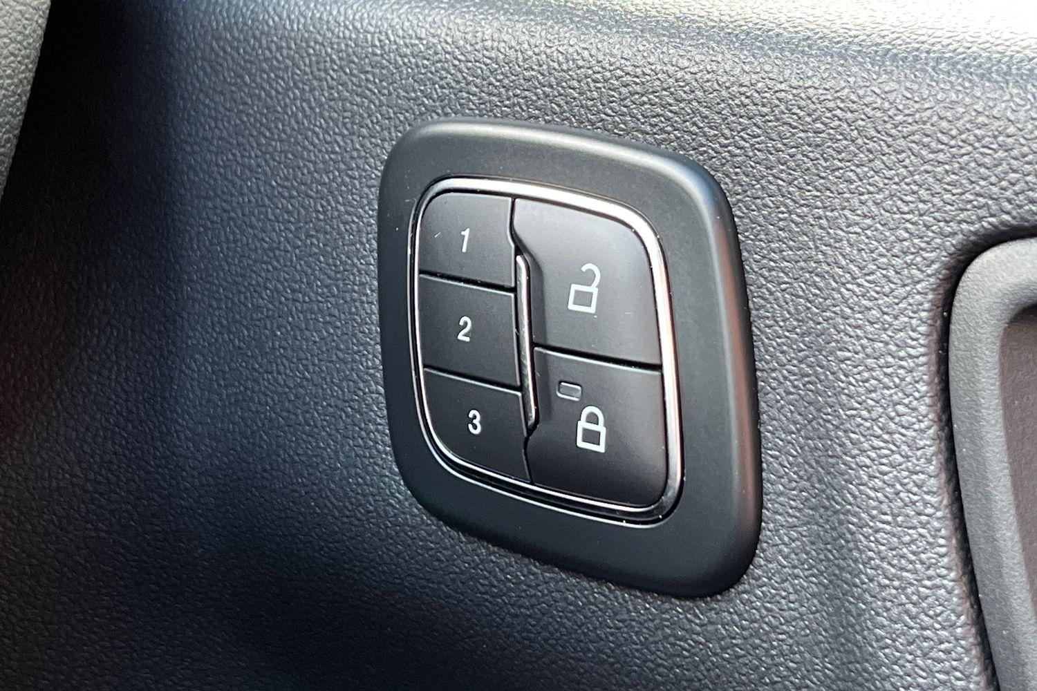Ford KUGA Photo 25