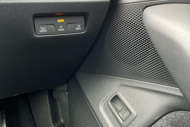 VOLKSWAGEN Passat Photo 48