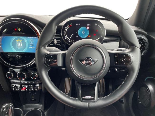 MINI Hatch Photo 11
