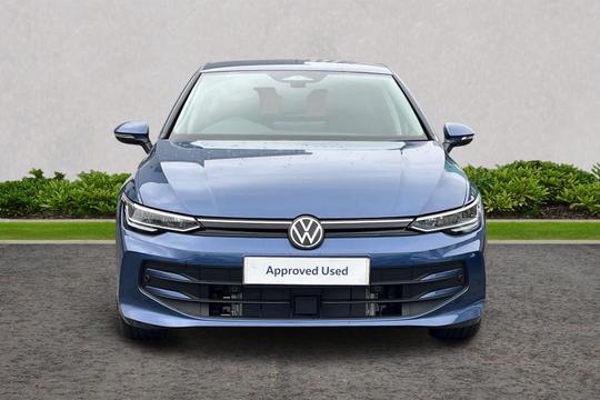 Volkswagen Golf Photo autoimg-6621b335d9c7f9a797ff564bd16eb42d332de137.jpg