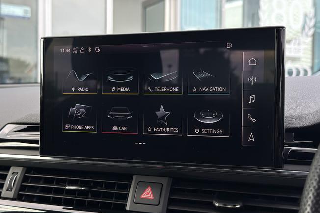 AUDI A4 Photo 31