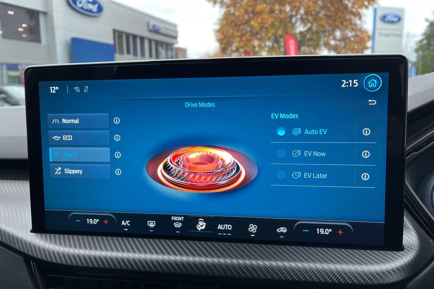 Ford KUGA Photo 27