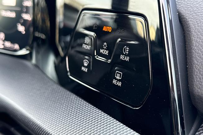Volkswagen Golf Photo 30