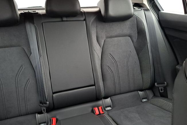 VOLKSWAGEN Golf Photo 9
