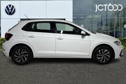VOLKSWAGEN Polo Photo 4