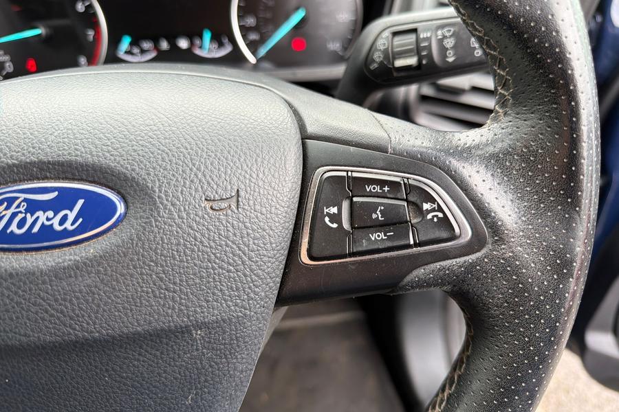Ford ECOSPORT Photo autoimg-66300ef1122adbb6872028ea1591692dfb0c299f.jpg
