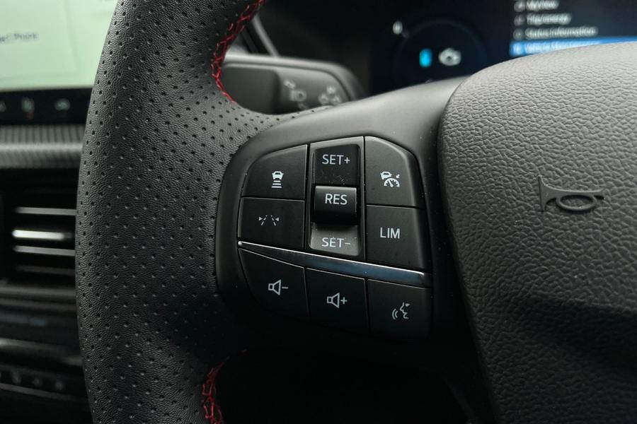 Ford KUGA Photo autoimg-6630410e7c4d1eb363960edc97dcc3dad7ef9ac4.jpg