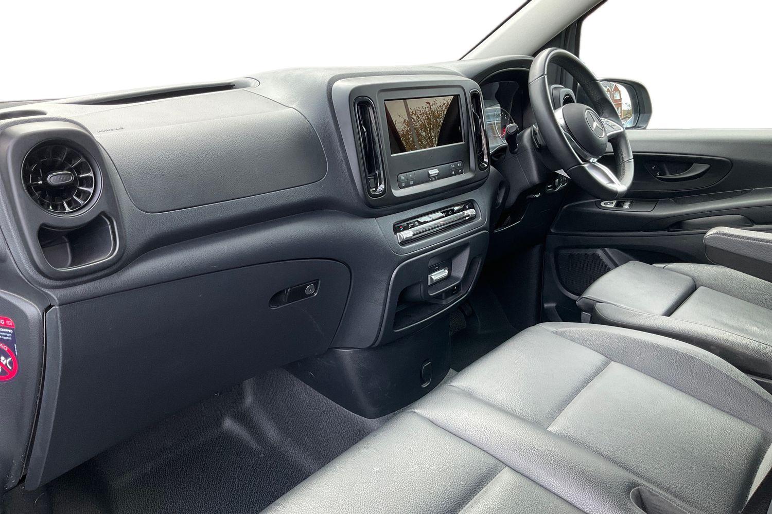 Mercedes-Benz VITO Photo 2