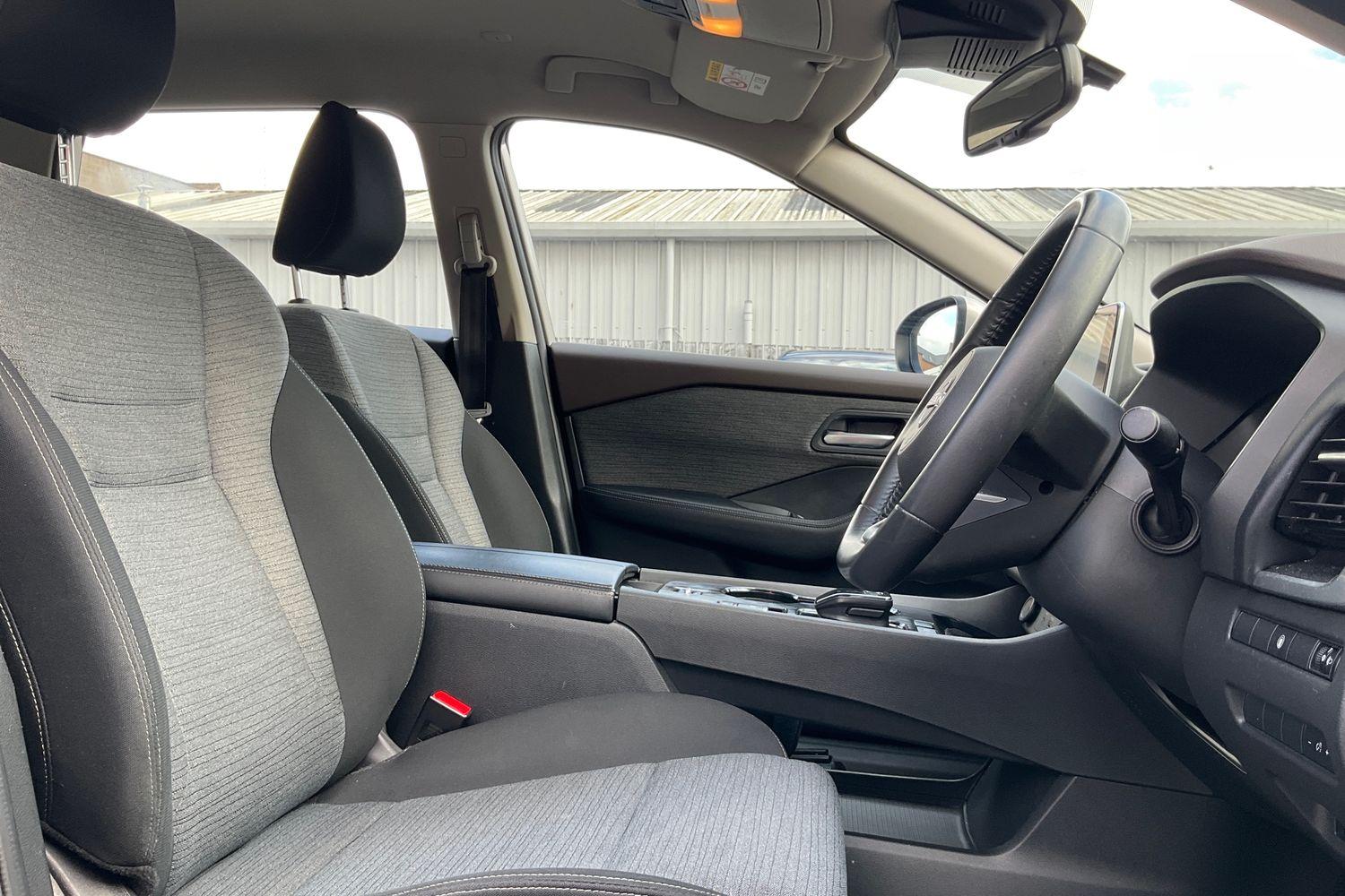 Nissan X-TRAIL Photo 16