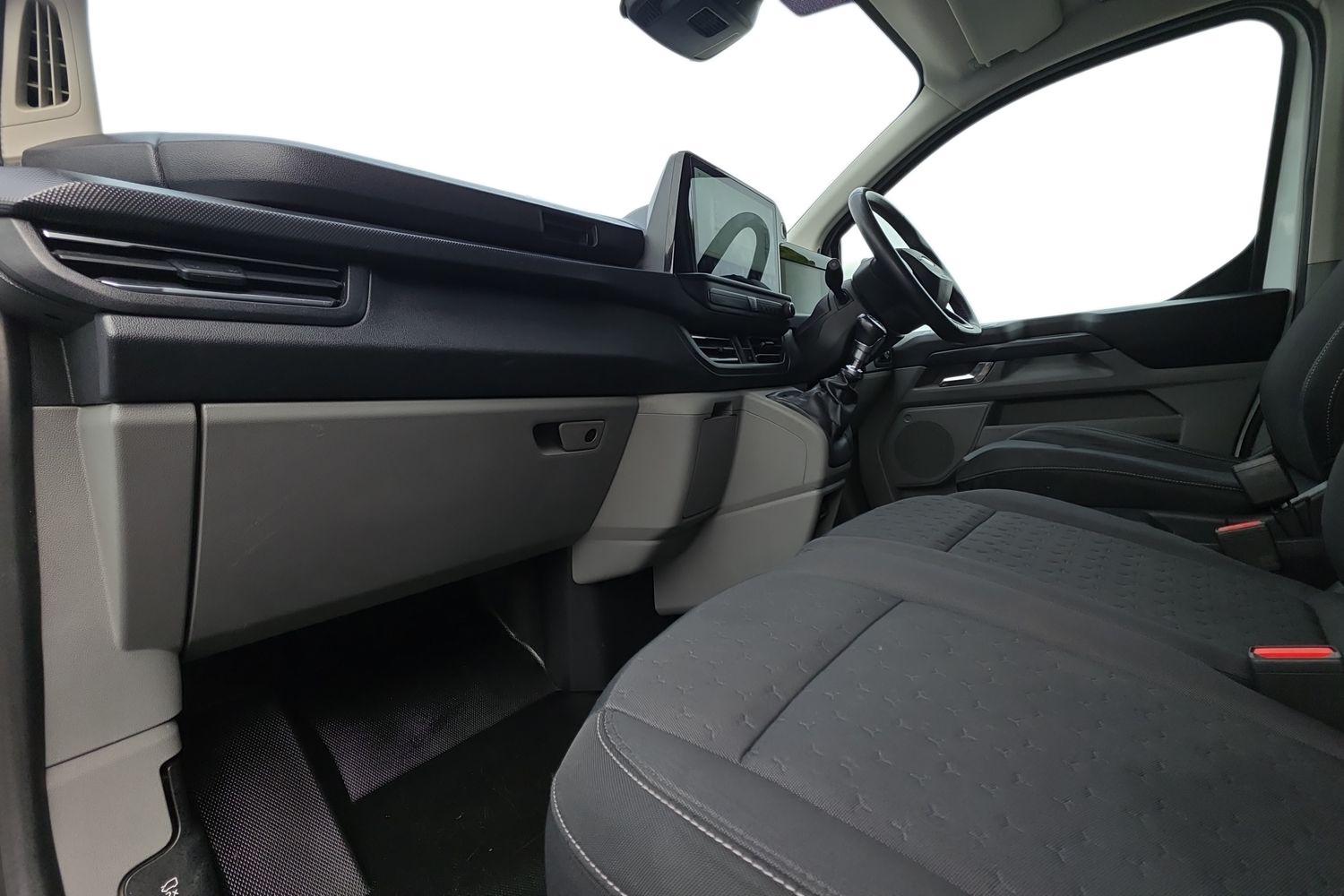 Ford TRANSIT CUSTOM Photo 2
